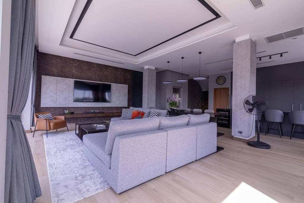 Big Legend6 Floors Of Luxury Villa Own Apartment Ban Saiyuan Exterior photo