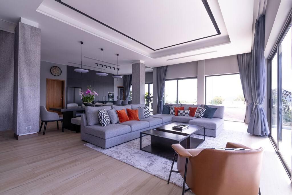 Big Legend6 Floors Of Luxury Villa Own Apartment Ban Saiyuan Exterior photo